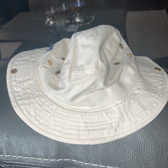 Gulfariun beach hat with string that tightens cute brand new - Picture 2 of 3